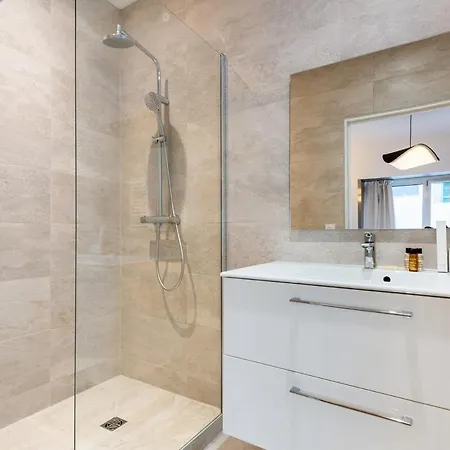 X#prestige#arcdetriomphe#champsélysées#2bedrooms#ac